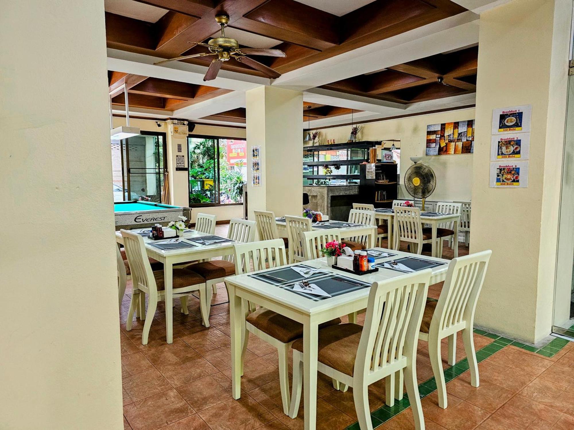 Patong Central Residence & Apartment Kültér fotó