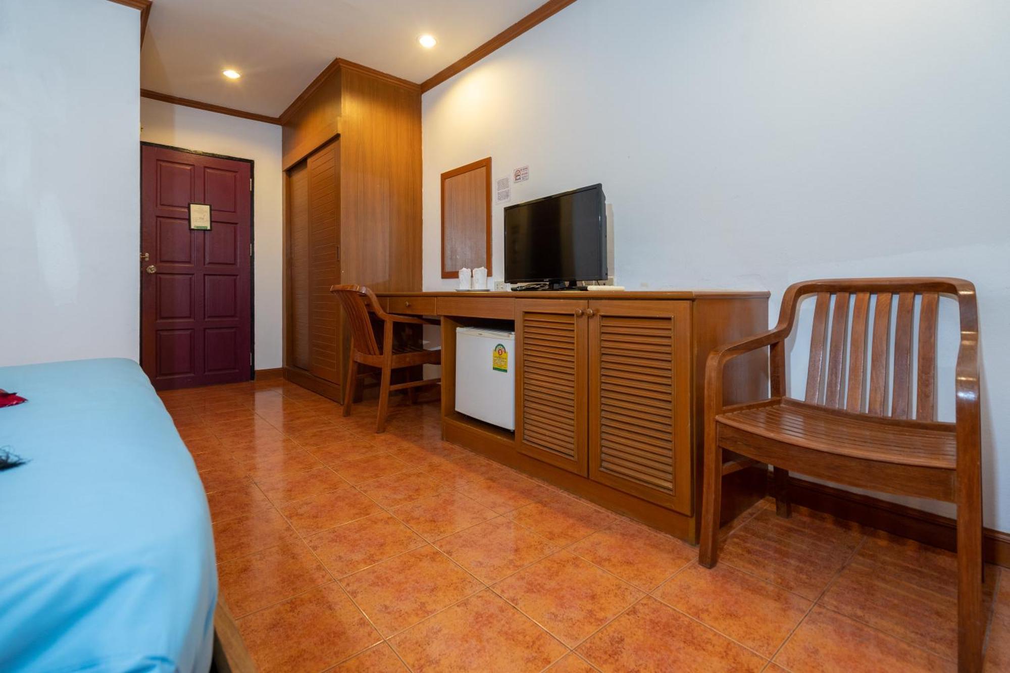 Patong Central Residence & Apartment Szoba fotó