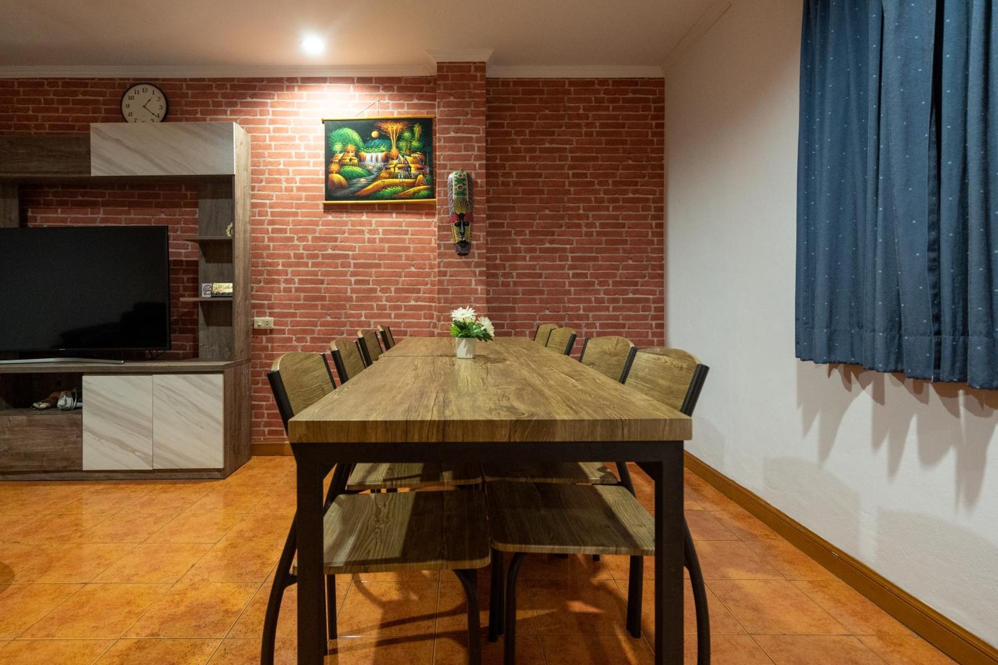 Patong Central Residence & Apartment Szoba fotó