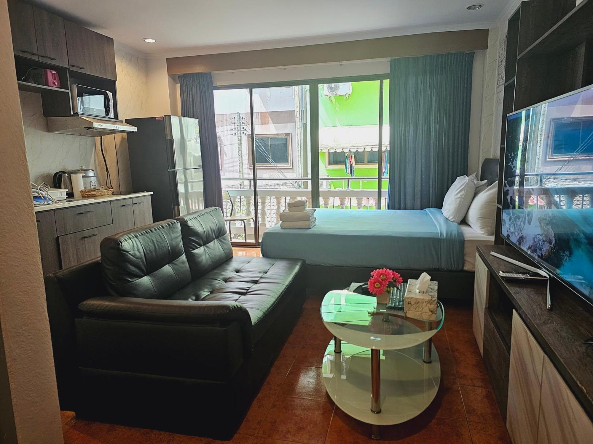 Patong Central Residence & Apartment Szoba fotó