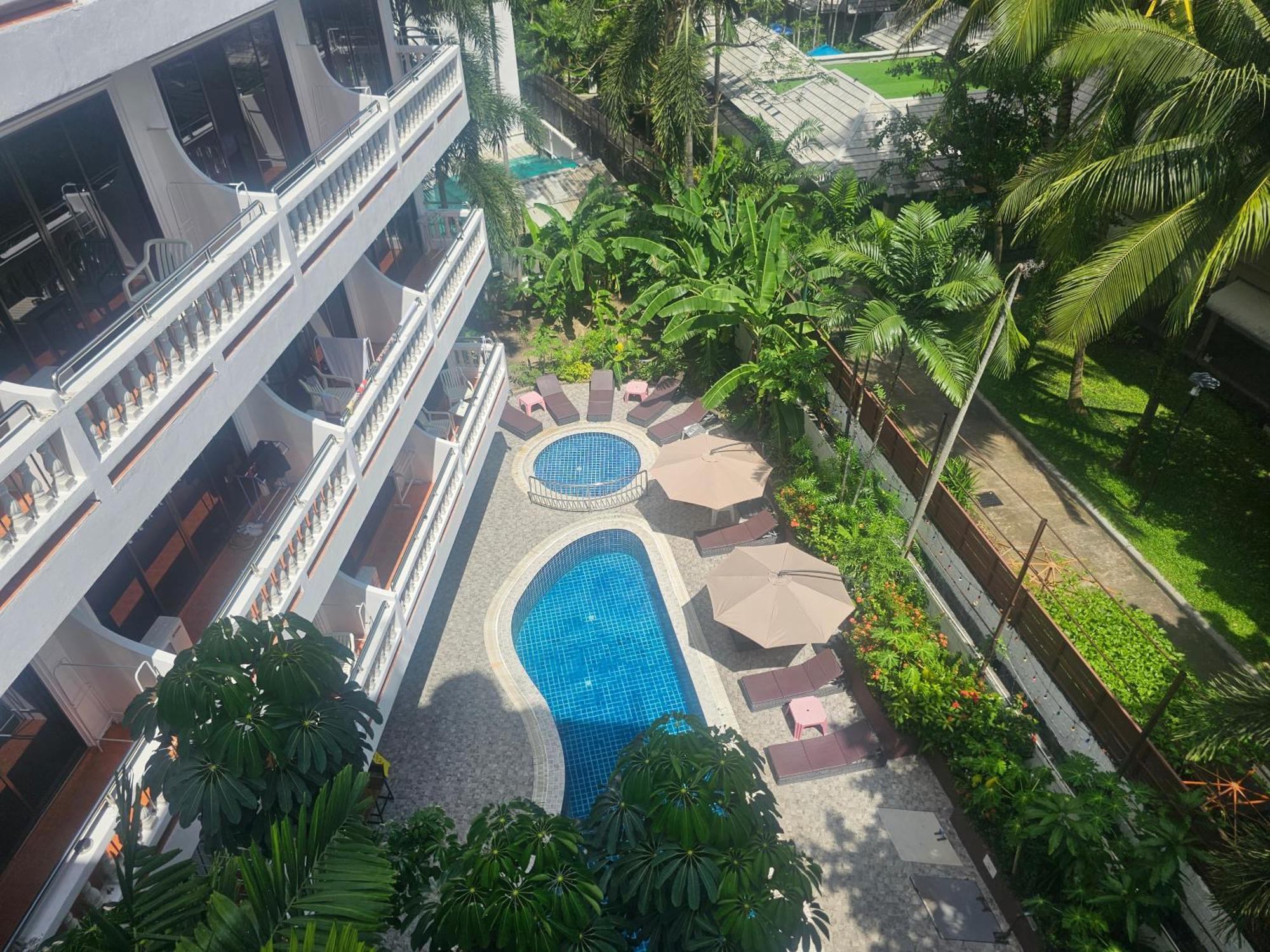 Patong Central Residence & Apartment Kültér fotó