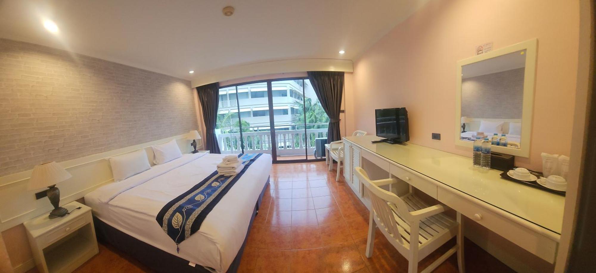 Patong Central Residence & Apartment Kültér fotó